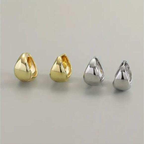 Gold Plated Needle Stud Earrings Wide Edge Drop style - Picture 2 of 12